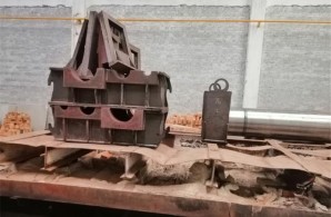 特大型打砂設(shè)備，對(duì)所有特大型金屬件表面打砂清除表面雜質(zhì)